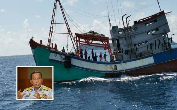 Maritim melaksanakan Ops Pagar Laut sejak 19 April sempena musim perayaan bagi mengekang jenayah rentas sempadan. Gambar Kecil: Mohd Zubil