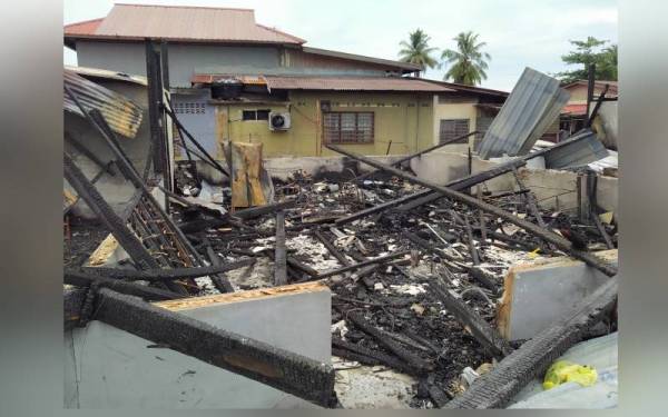 Keadaan rumah sewa didiami lima beranak yang musnah terbakar pada hari raya pertama, Isnin lalu. 