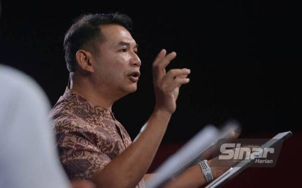 Rafizi pada program Berani Semuka: Siapa Layak Bersama Anwar? di Kompleks Kumpulan Karangkraf pada Rabu.