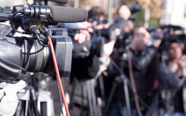 Kesatuan itu turut menzahirkan kekesalan terhadap sikap semua pihak berkaitan yang memandang enteng isu keselamatan petugas media ketika berada di lapangan. - Foto 123rf