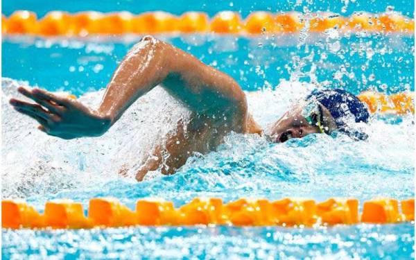 Perenang muda negara Khiew Hoe Yean, meraih dua pingat perak masing-masing dalam acara 400 meter (m) gaya bebas lelaki dan 200m kuak lentang lelaki. Foto Reuters