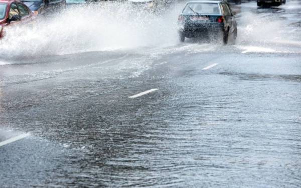  Tiga pusat pemindahan sementara di Kedah dan Negeri Sembilan dibuka menempatkan 138 mangsa banjir daripada 48 keluarga setakat pagi tadi. - Foto 123RF