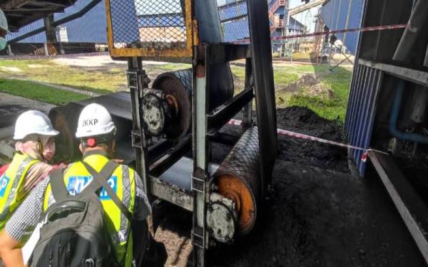 Mangsa ditemui dalam keadaan tersepit pada bahagian tail drum conveyor. - Foto JKKP Perak