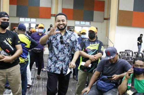 Farhash meninjau perjalanan pemilihan cabang Gombak di Dewan Beringin Seri Gombak pada Sabtu.