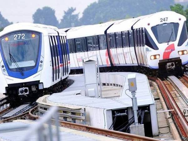 
Kira-kira 22,100 penumpang perkhidmatan LRT laluan Kelana Jaya terjejas selama dua jam petang Jumaat, disebabkan tren terkandas berikutan kebocoran angkup brek hidraulik. - Gambar hiasan