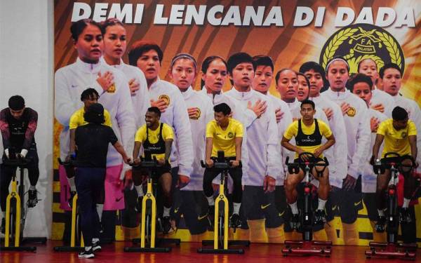 Pemain Harimau Malaya ketika menjalani kem latihan pusat skuad kebangsaan di Wisma FAM, pada Isnin. Foto Bernama