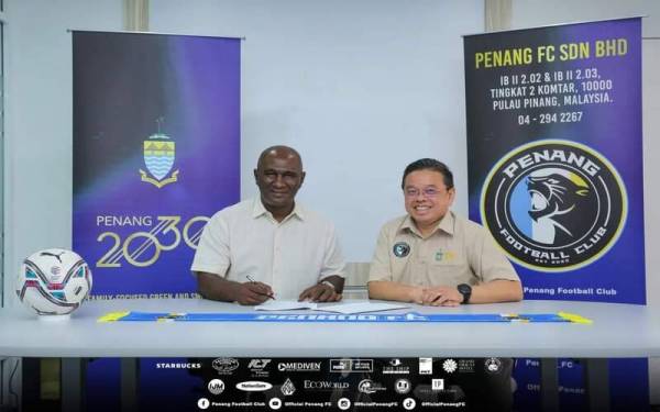 Zainal Abidin (kiri) kembali menjadi Ketua Jurulatih Penang FC. - Foto Penang Football Club