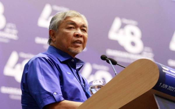 Ahmad Zahid ketika berucap di Konvensyen BN di Pusat Dagangan Dunia Kuala Lumpur (WTCKL) pada Rabu. - Foto: SINAR HARIAN/ROSLI TALIB