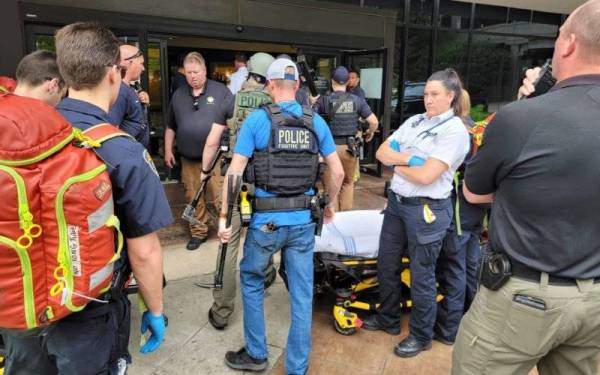 Empat orang terbunuh di bandar barat tengah Tulsa, Oklahoma dalam kejadian tembakan di sebuah hospital tempatan. - Foto Reuters