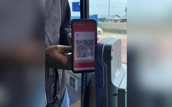 Rapid Bus sedang melaksanakan projek perintis dalam pembayaran tambang bas yang menggunakan aplikasi justPay.