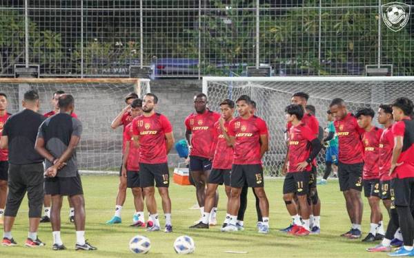 Aidil mengendalikan latihan KDA FC menjelang aksi pembukaan Piala AFC 2022 menentang Bali United pada Jumaat.