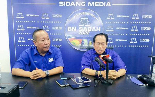 Ahmad pada sidang akhbar selepas berucap selepas pembukaan Majlis Konvensyen BN Sabah, di Pusat Komersial dan Teknologi Antarabangsa (ITCC), Penampang.