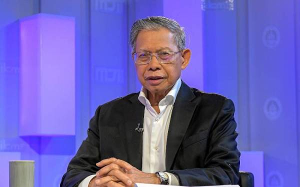  Mustapa Mohamed 