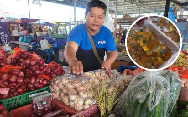 Karlin ketika ditemui di Pasar Awam Putatan, Putatan. Gambar kecil: minyak masak