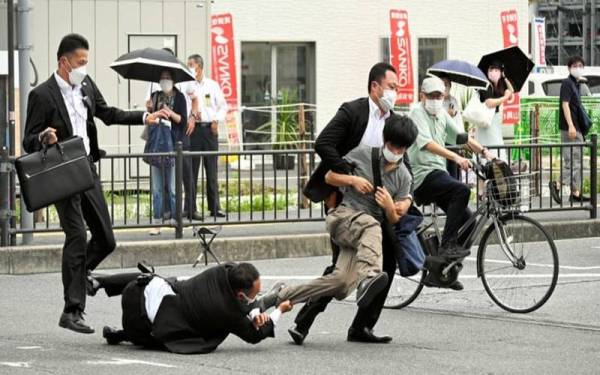 Bekas Perdana Menteri Jepun, Shinzo Abe meninggal dunia pada 8 Julai 2022, selepas ditembak pada perhimpunan politik. Foto: AFP (Jiji Press)