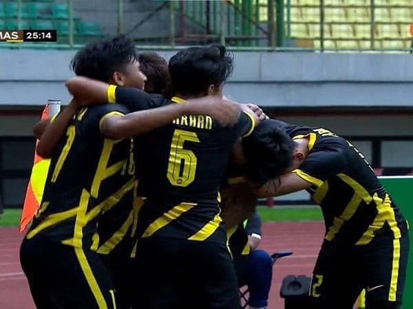 Pemain Malaysia meraikan jaringan Adam Farhan pada minit ke-26. - Foto: FB Vietnam Football