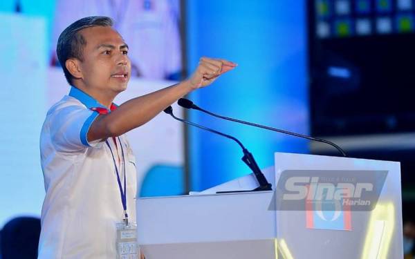 Fahmi ketika berucap pada sesi penggulungan Kongres Nasional PKR ke-16 di IDCC pada Ahad. - Foto Sinar Harian Asril Aswandi Shukor