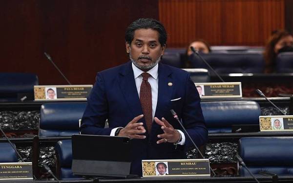 Khairy ketika menjawab soalan pada Mesyuarat Kedua Penggal Kelima Parlimen ke-14 bagi Dewan Rakyat di Bangunan Parlimen pada Selasa. - Foto Bernama