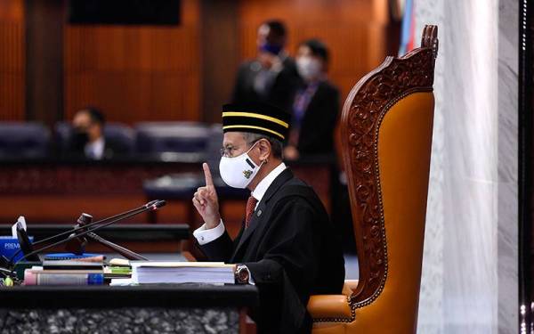 Yang Dipertua Dewan Rakyat, Tan Sri Azhar Azizan Harun - Foto Bernama