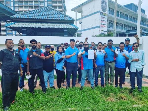 PKR Cabang Port Dickson membuat laporan polis terhadap Najib.