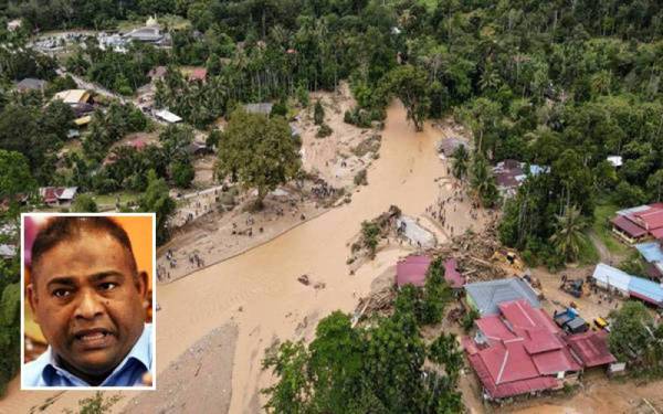 Banjir dan fenomena kepala air yang berlaku di Baling pada 4 Julai lalu. Gambar Kecil: Abdul Azeez