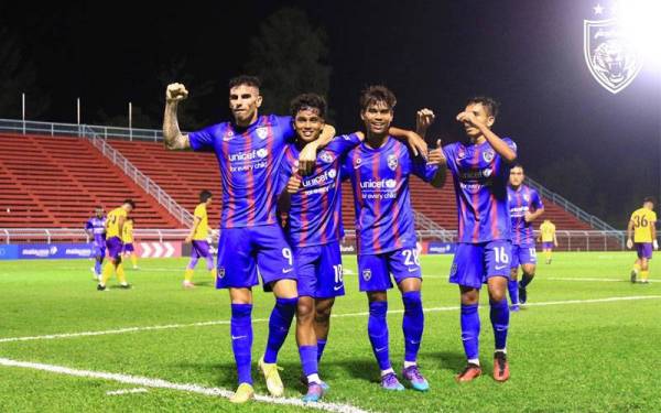 Pemain JDT II meraikan kemenangan 4-1 ke atas UiTM FC Stadium Perbandaran Pasir Gudang, malam Selasa. - Foto FB Johor Southern Tigers