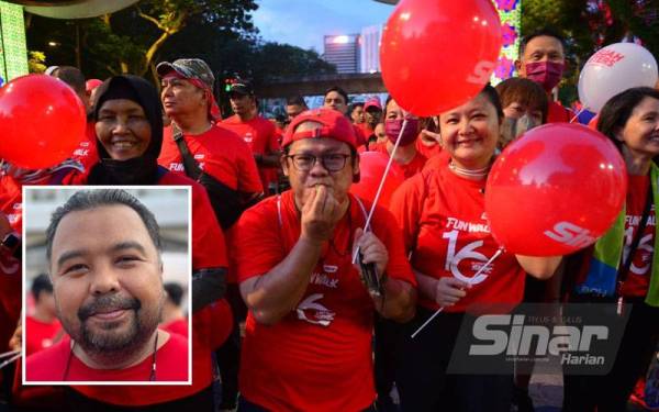 Orang ramai turut menyertai acara zumba di dataran DBKL. - Foto Sinar Harian ASRIL ASWANDI SHUKOR (Gambar kecil: Tuan Kamarul Arief)