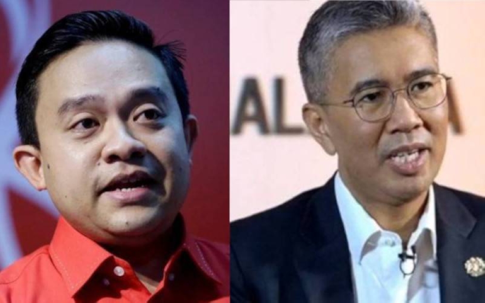 Dari kiri: Wan Saiful, Tengku Zafrul