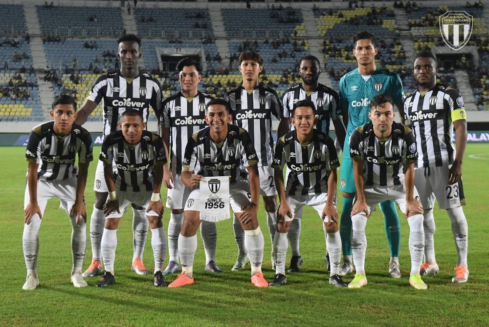 Kipre Tchetche bersama pemain TFC. - Foto Terengganu FC