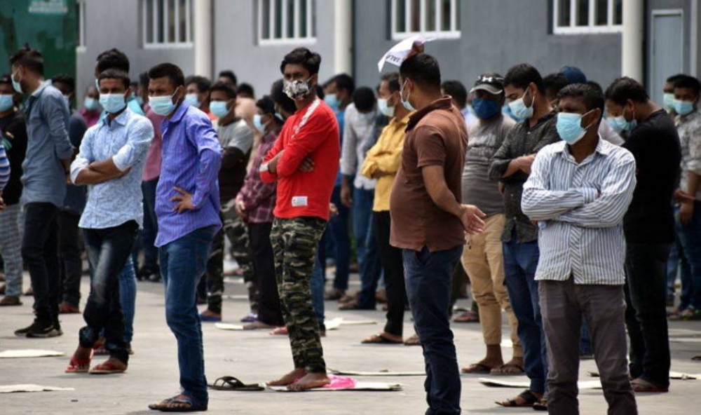 Permohonan pengambilan pekerja warga asing akan dihentikan buat sementara waktu untuk tempoh mulai 15 hingga 31 Ogos. - Gambar hiasan. 