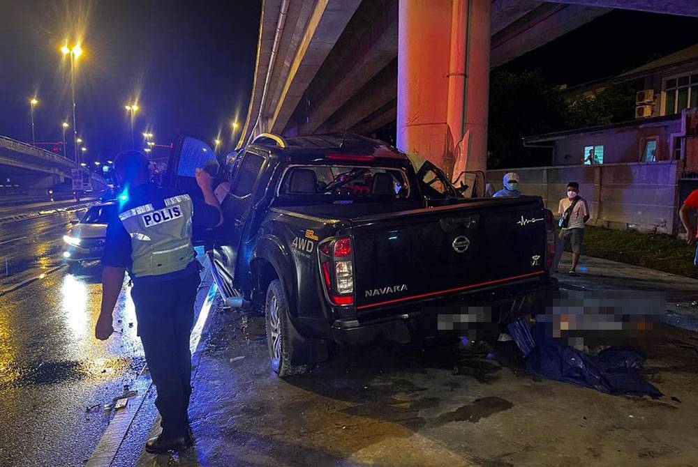 Kemalangan yang mengorbankan tiga beranak dalam kejadian di Jalan Lintas berhampiran jejambat Luyang, Kota Kinabalu.