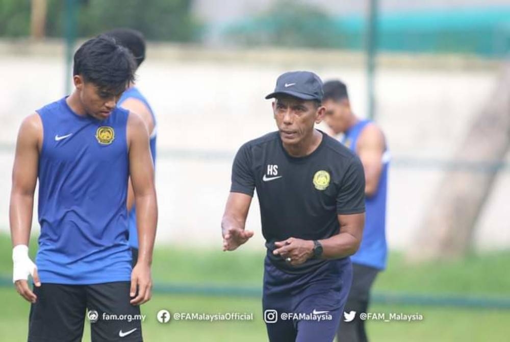 Hassan Sazali positif skuad muda negara mampu beraksi cemerlang pada perlawanan menentang Myanmar di Stadium Binh Duong, Vietnam, Selasa ini. - Foto FAM