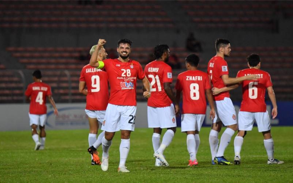 
KL City FC mara ke perlawanan akhir Zon ASEAN saingan Piala AFC selepas mengatasi wakil Vietnam Viettel FC 6-5 dalam penentuan sepakan penalti di Ho Chi Minh City, malam ini. - Foto Bernama