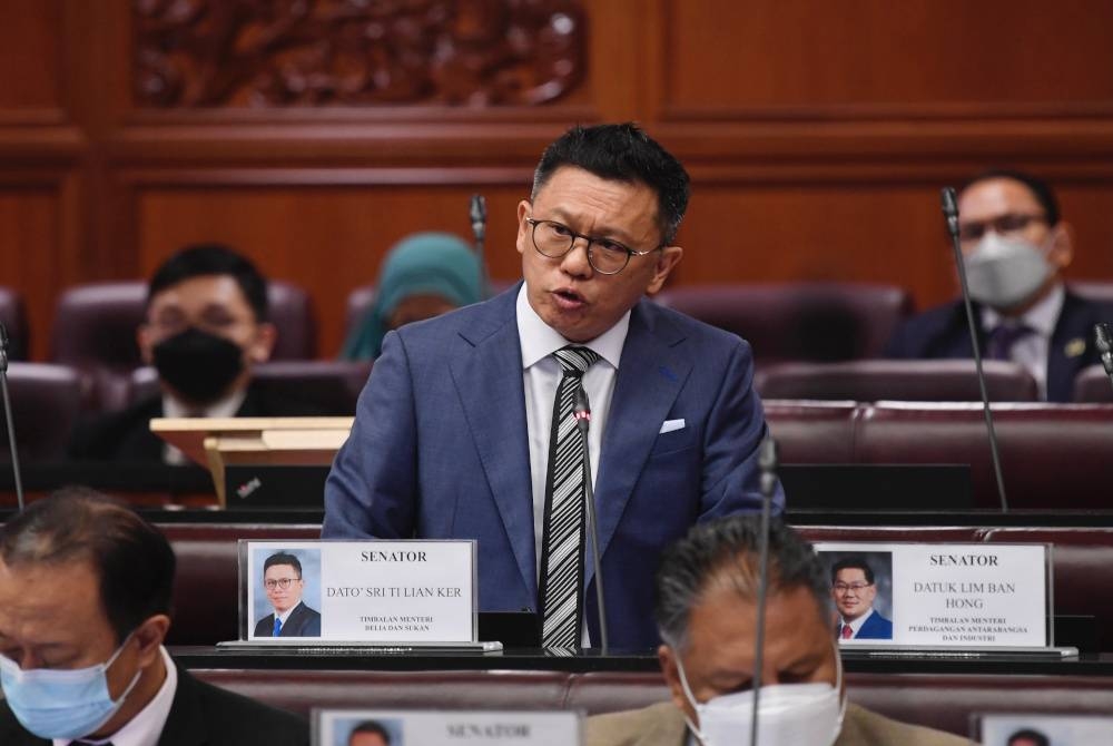 Timbalan Menteri Belia dan Sukan Senator Datuk Seri Ti Lian Ker ketika Persidangan Dewan Negara di Bangunan Parlimen, pada Isnin. - Foto Bernama
