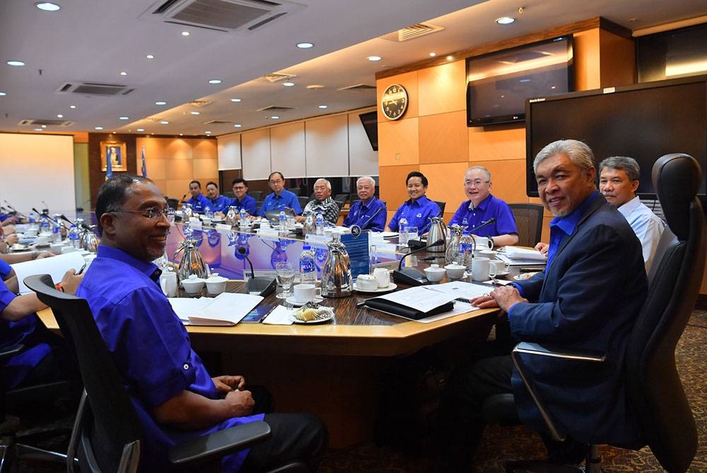 Pengerusi Barisan Nasional yang juga Presiden UMNO, Datuk Seri Dr Ahmad Zahid Hamidi mempengerusikan Mesyuarat Dewan Tertinggi Barisan Nasional di Menara Dato Onn pada Isnin. - Foto Bernama.