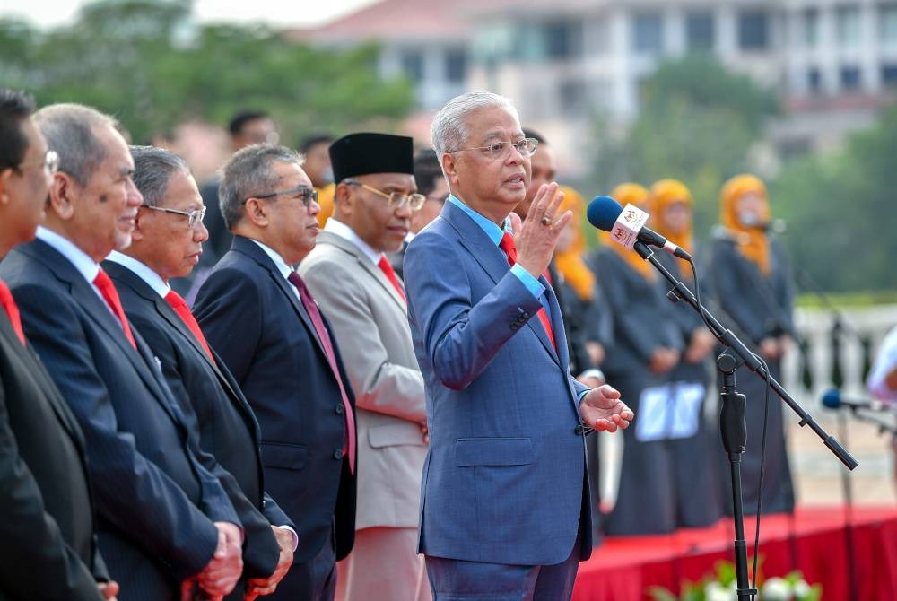 Ismail Sabri menyampaikan amanat kepada warga kerja JJPM pada majlis perjumpaan dengan warga itu bagi bulan Ogos 2022 di Dataran Perdana Putra hari ini. Foto Bernama