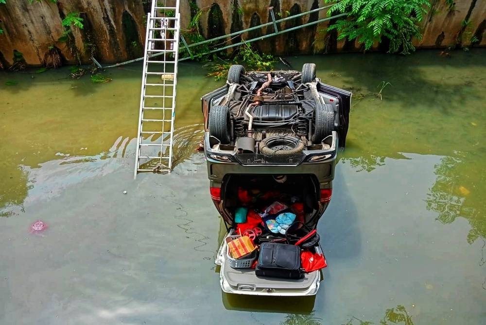 Kesemua mangsa terselamat dan tidak mengalami sebarang kecederaan. - Foto Ihsan PDRM