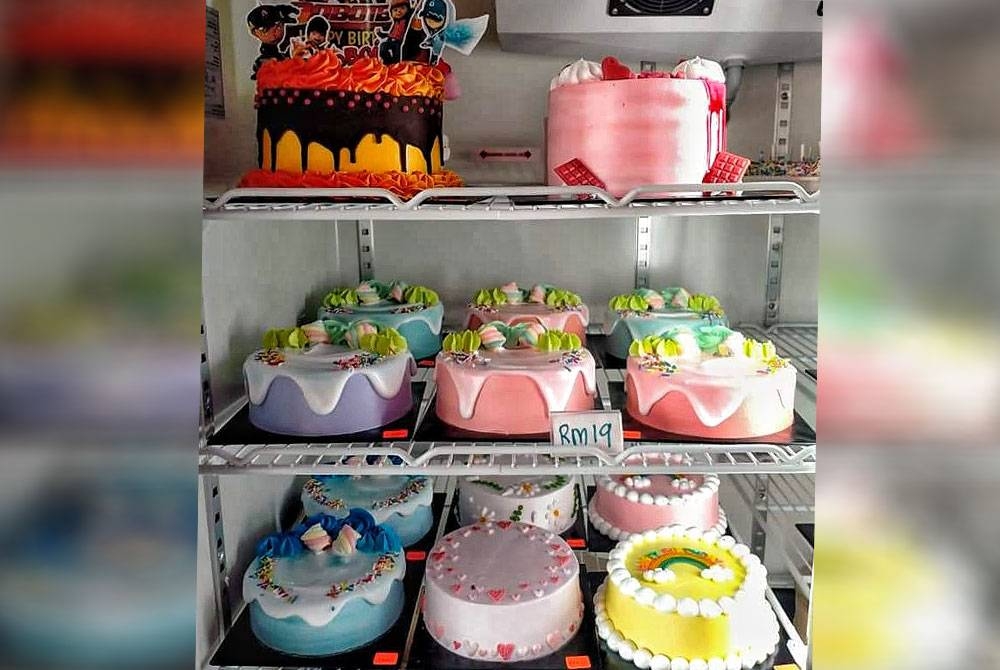 Kek bajet berharga RM19 yang sering menjadi pilihan pelanggan yang berkunjung ke Izz Cakery.