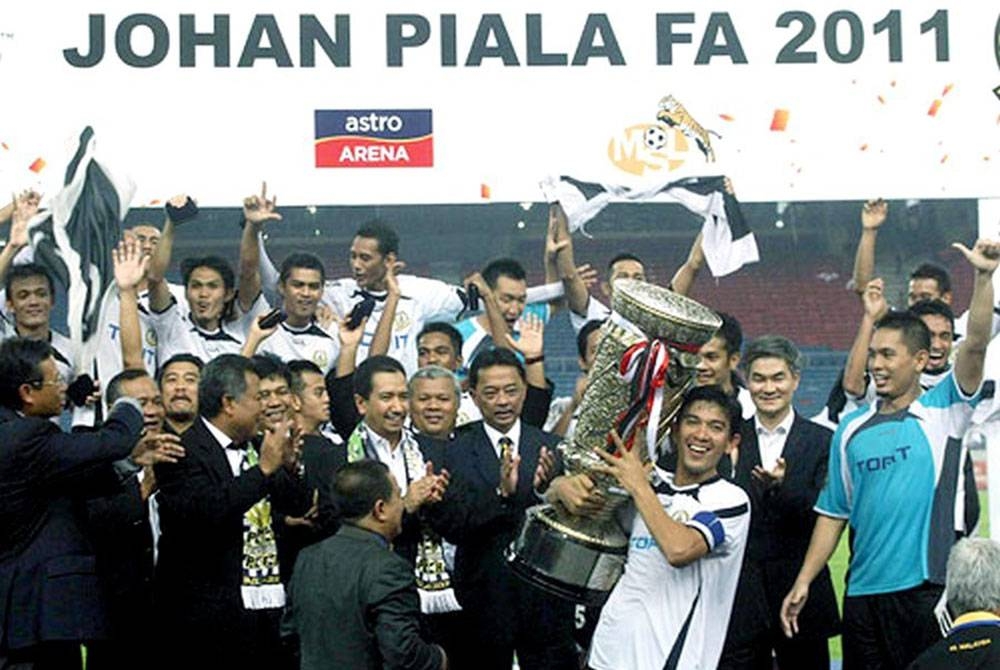 Mengimbas kejayaan Terengganu ketika muncul juara Piala FA edisi 2011 selepas menewaskan Kelantan 2-1 pada aksi final. Foto Agensi.