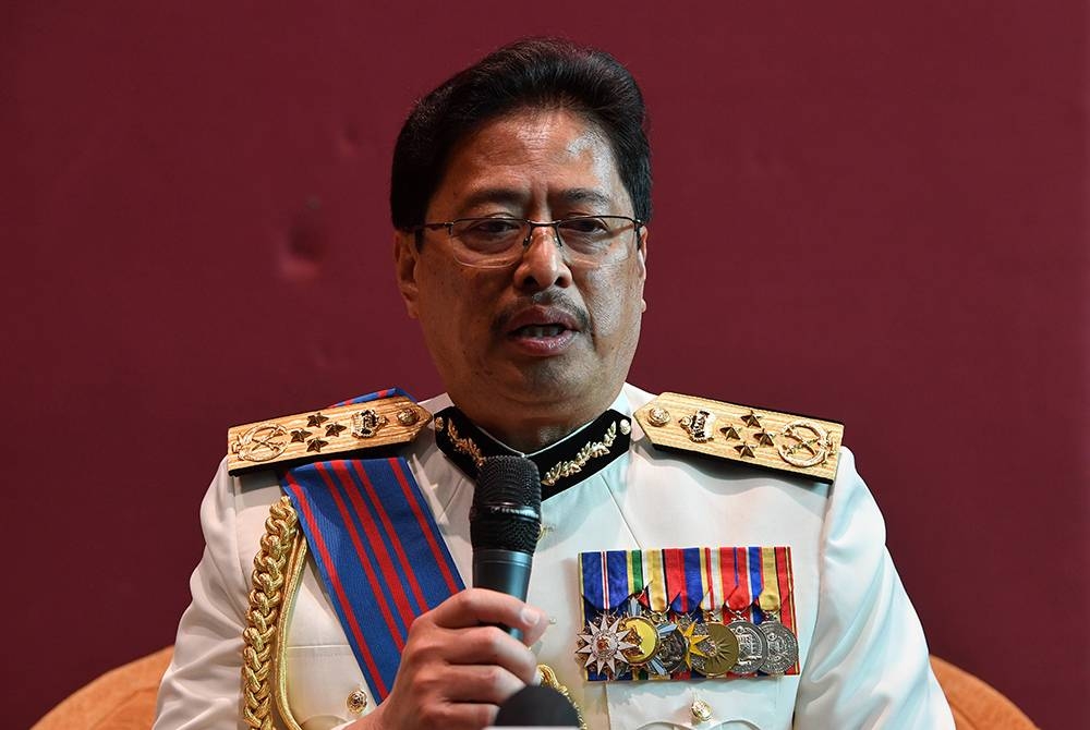 Tan Sri Azam Baki ketika sidang media pada Majlis 1st MACC Law Enforcement Accredited Programme Convocation 2022 di PICC pada Khamis. - Foto Bernama