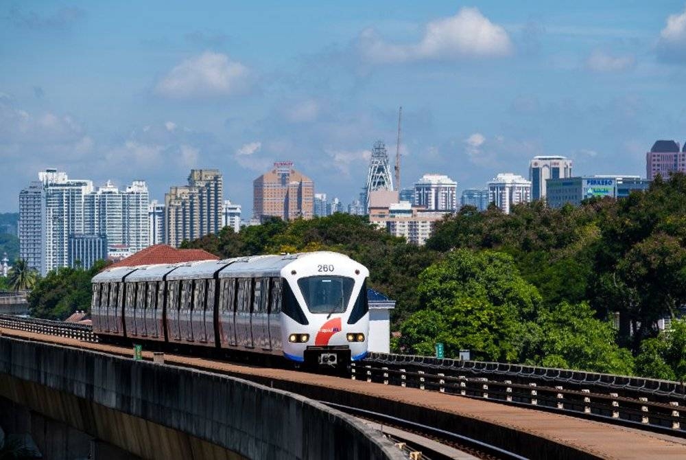 Operasi Stesen Transit Aliran Ringan (LRT) Bukit Jalil dilanjutkan sehingga 1 pagi sempena perlawanan akhir Piala FA 2022 pada Sabtu. - Foto 123rf 