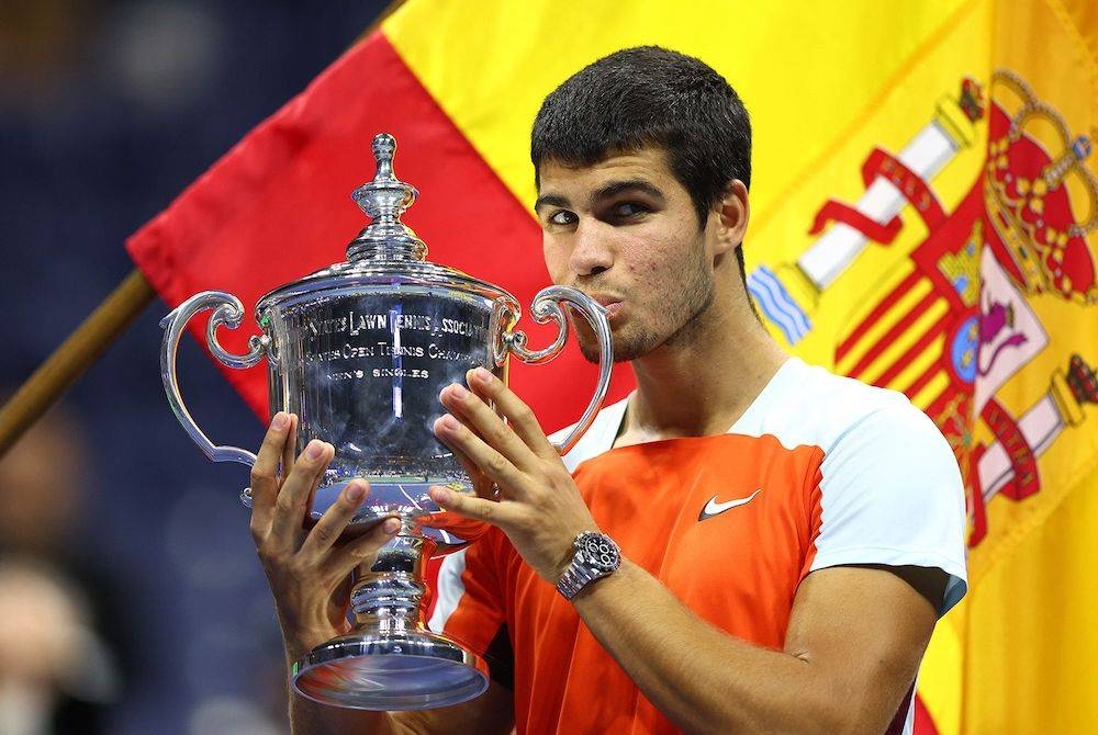 Alcaraz meraih gelaran pertama Grand Slam selepas mengungguli Terbuka AS di New York pada Isnin. Foto Agensi.