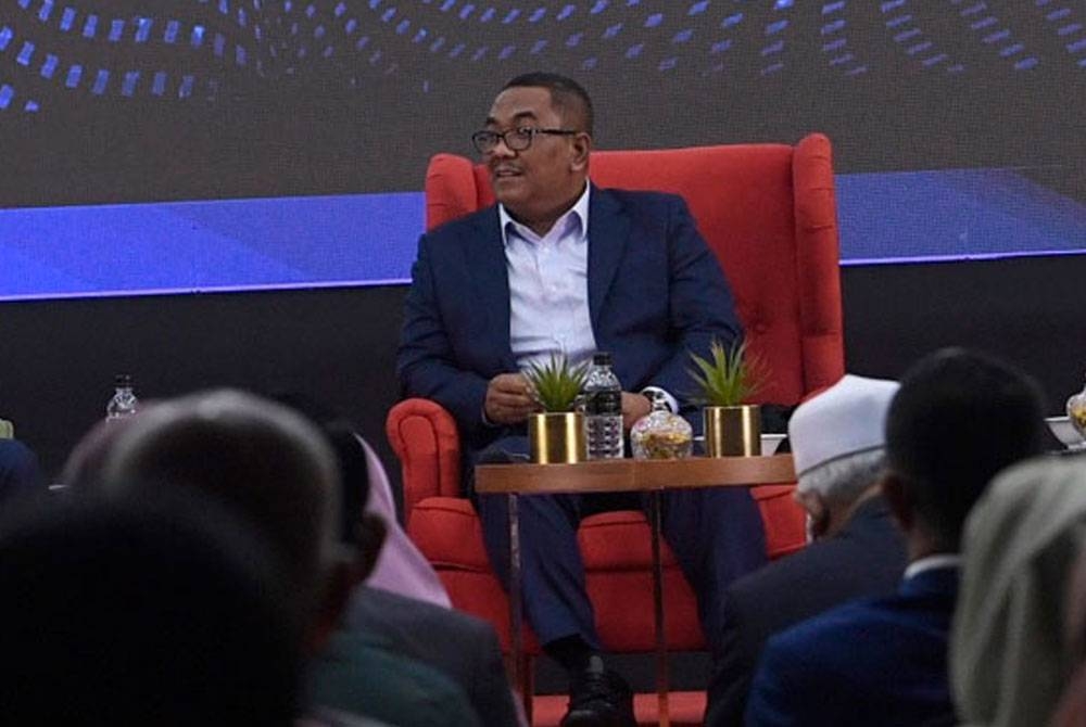 Menteri Besar Kedah Datuk Seri Muhammad Sanusi Md Nor hadir pada Dialog Bajet 2023 Kerajaan Negeri Kedah pada Selasa. - Foto Bernama.