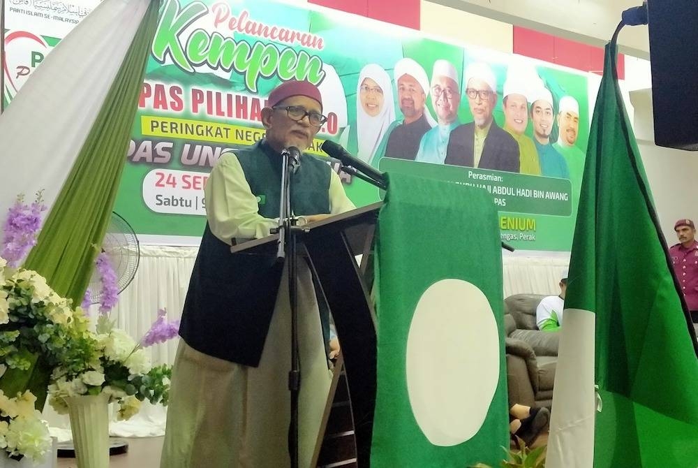 Abdul Hadi ketika menyampaikan ucapan sempena Pelancaran Kempen Pas Pilihanku 4.0 Peringkat Negeri Perak di Dewan Millennium Lubuk Merbau pada Sabtu.