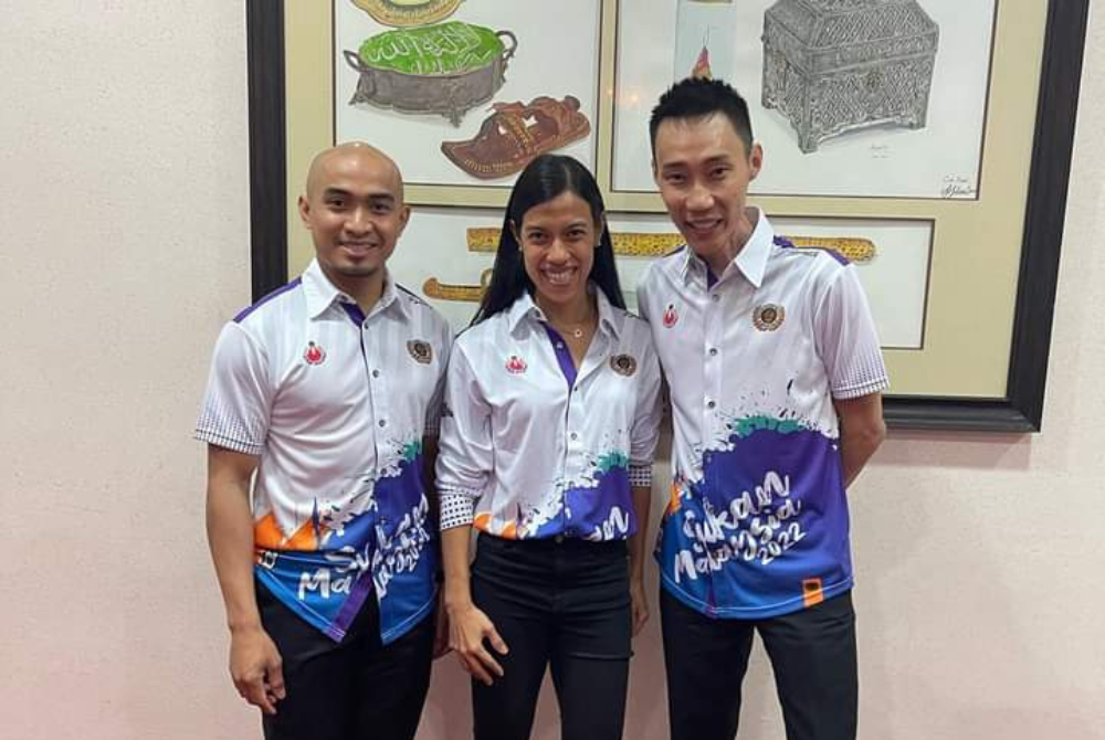 Azizulhasni (kiri) bersama Nicol (tengah) dan Chong Wei pada majlis penutup Sukma 2022. Foto FB Azizulhasni Awang