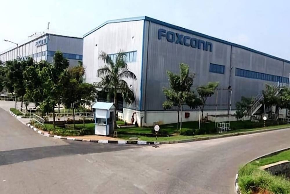 Gambar fail menunjukkan kilang Foxconn di Sriperumbudurnya pinggir Chennai.