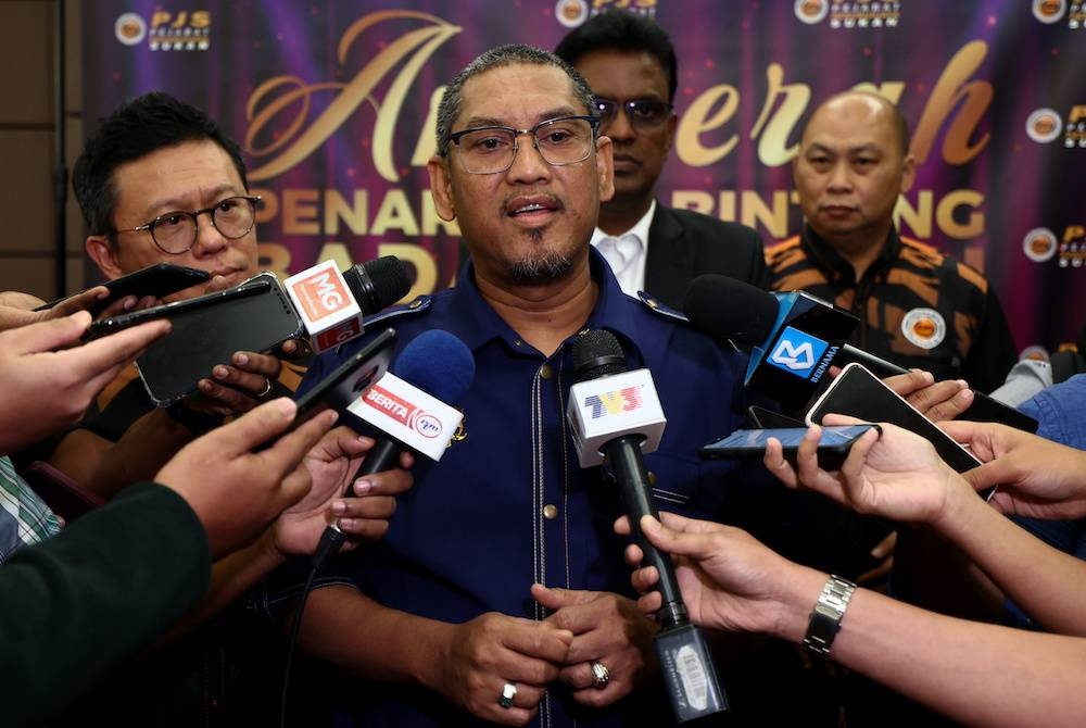 Ahmad Faizal ketika pada sidang media selepas hadir pada majlis Anugerah Penarafan Bintang Badan Sukan Tahun 2021 di Majlis Sukan Negara, pada Selasa. - Foto Bernama