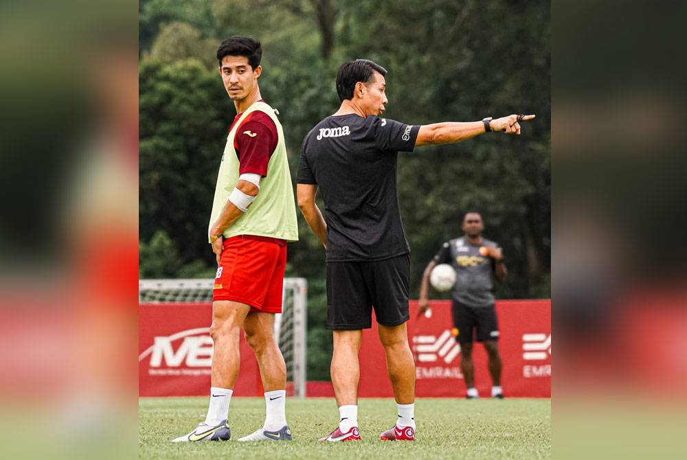 Cheng Hoe mengendali sesi latihan Selangor FC menjelang aksi berdepan Melaka United di Stadium MBPJ pada Sabtu. - Foto Facebook Selanor FC