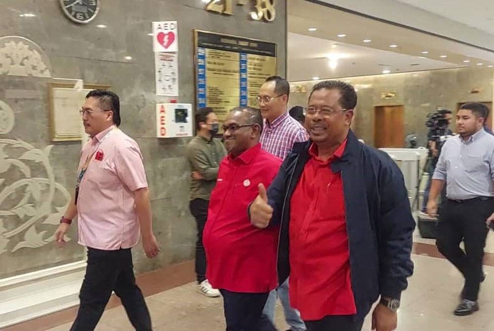 Abdul Rahman ketika menghadiri Mesyuarat MKT UMNO.