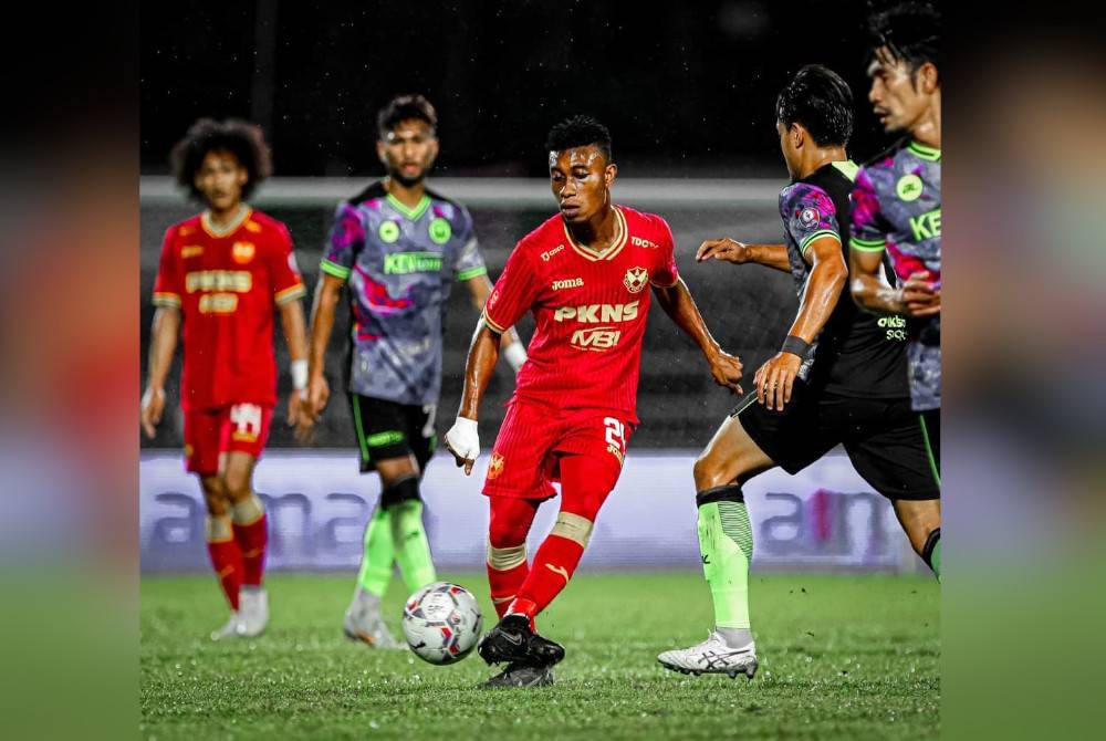 Antara aksi Selangor menentang Melaka United di Stadium MBPJ pada Sabtu. - Foto FB Selangor FC